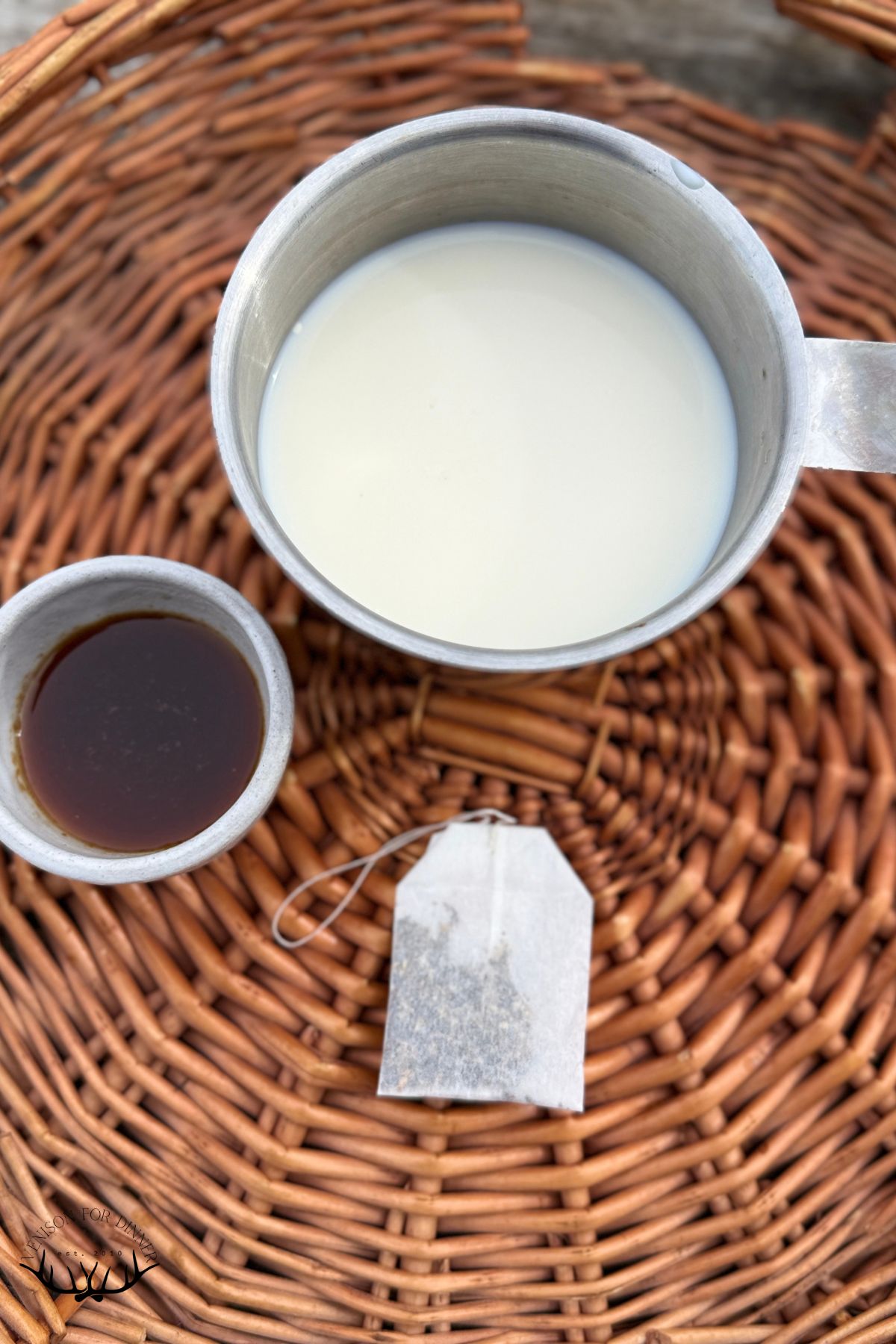Ingredients to make a pumpkin spice chai latte.